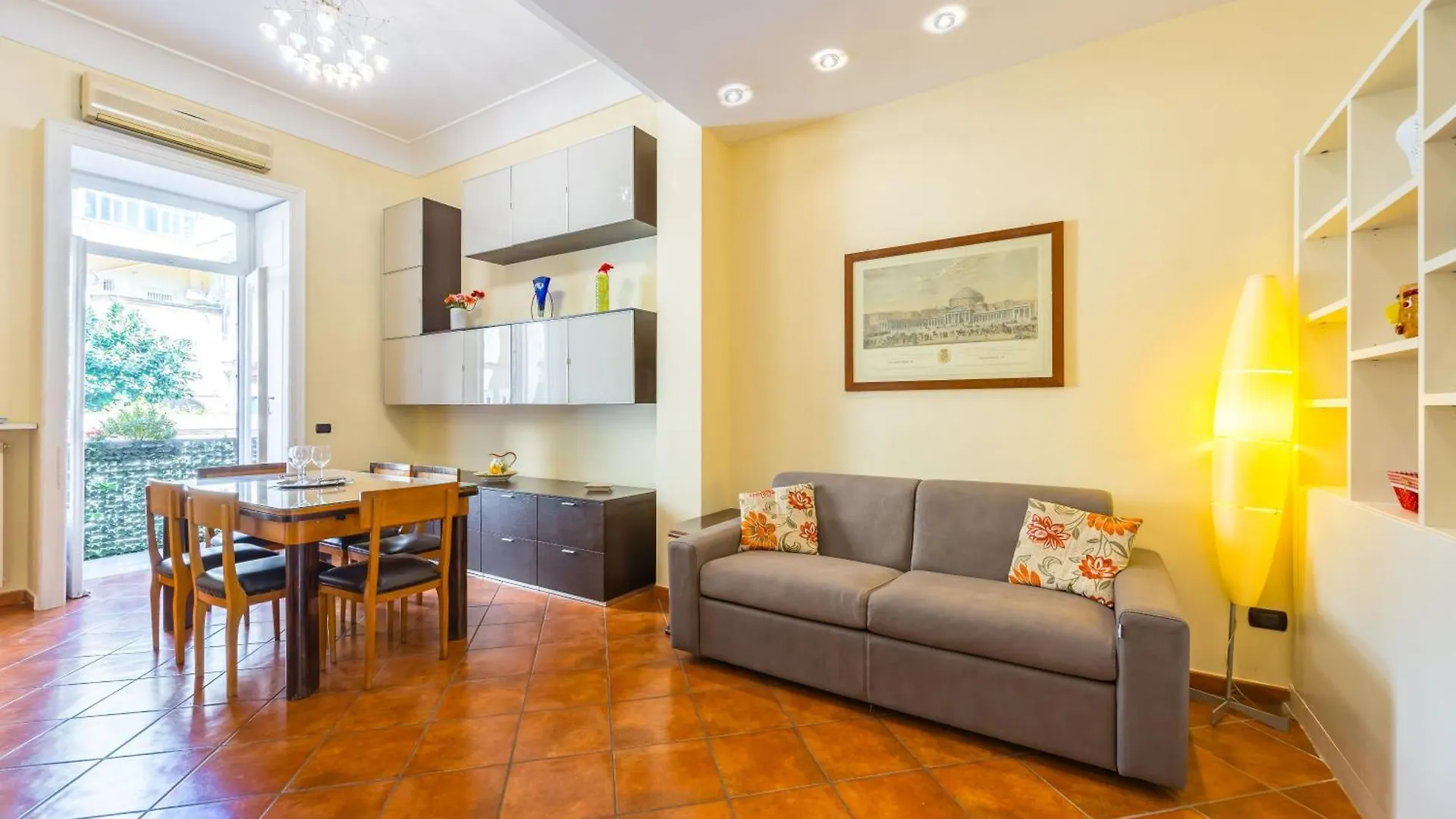Casa Nostos Alabardieri By Napoliapartments 0*, Napoli