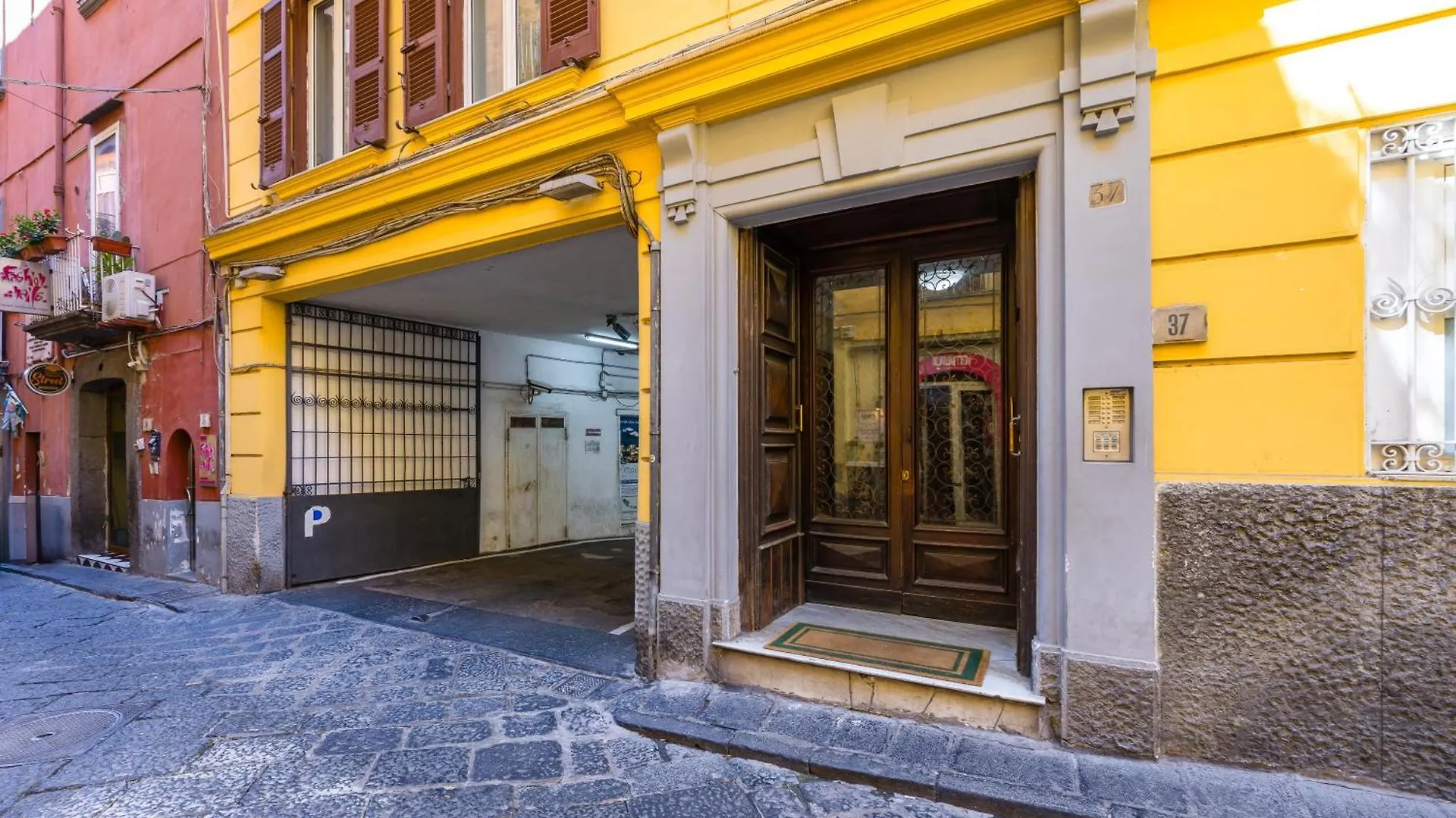 Casa Nostos Alabardieri By Napoliapartments 0*, Napoli